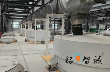 不鏽鋼刮板機現場安（ān）裝